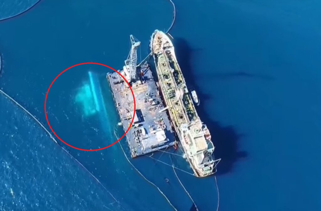 Το «Αγία Ζώνη ΙΙ» βυθισμένο στον Σαρωνικό – Εντυπωσιακά πλάνα με drone από το ναυάγιο (Video)