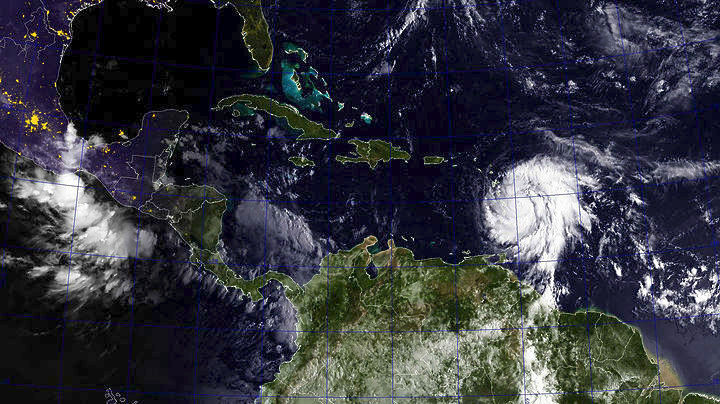 Καραϊβική: Στην κατηγορία 4 ο κυκλώνας Μαρία