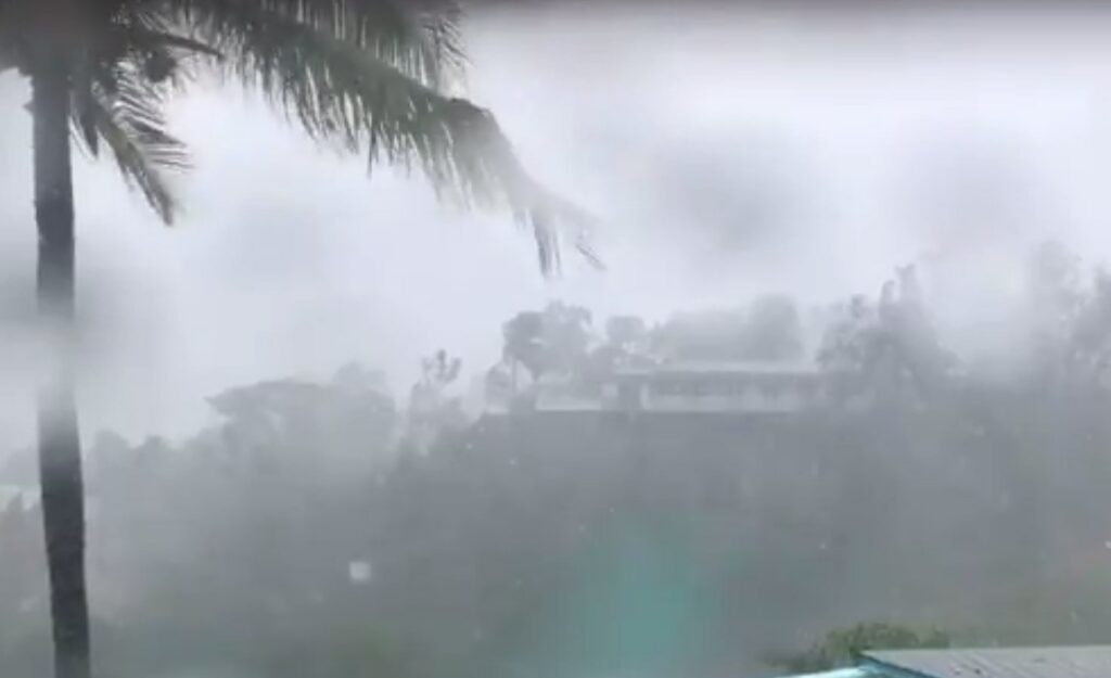 ΗΠΑ: Ο κυκλώνας Μαρία σφυροκοπεί το Σεντ Κρουά και απειλεί το Πουέρτο Ρίκο (Video)