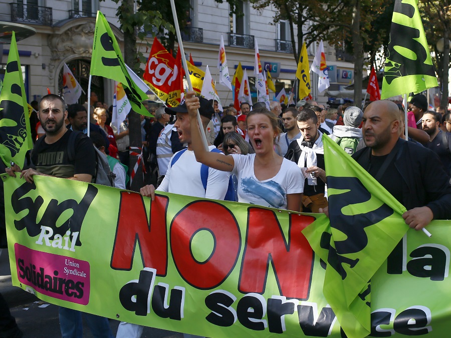 Κινητοποιήσεις σε όλη τη Γαλλία κατά της μεταρρύθμισης του εργασιακού κώδικα – Μικροεπεισόδια στο Παρίσι (Photos)