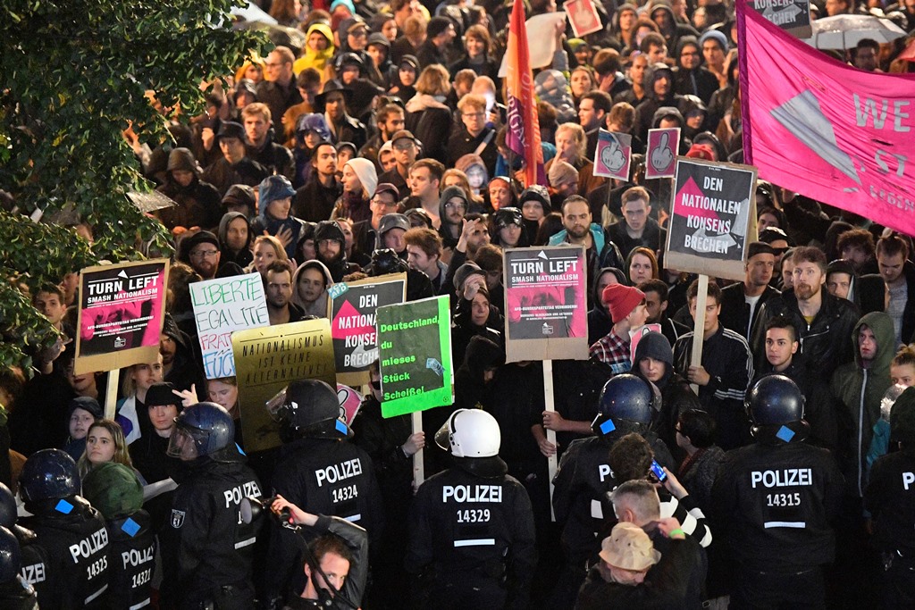 Γερμανία: Συλλαλητήριο ενάντια στην ακροδεξιά στο Βερολίνο