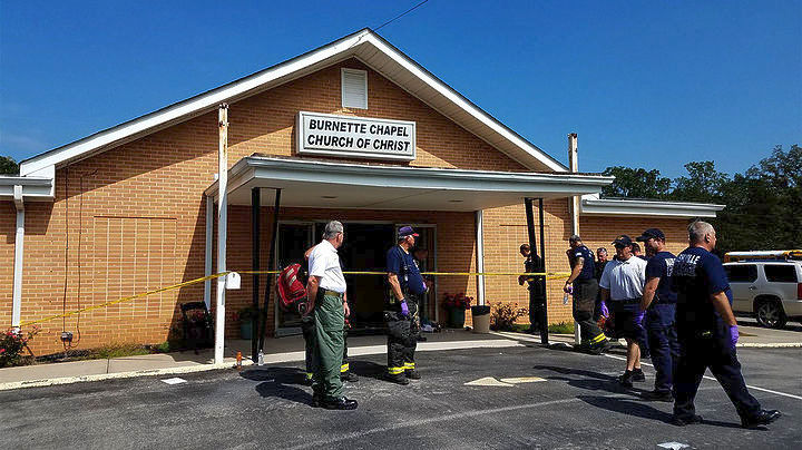 Τενεσί: 27χρονος ανοιξε πυρ σε εκκλησία – Σκότωσε μια γυναίκα, τραυμάτισε επτά και αυτοπυροβολήθηκε