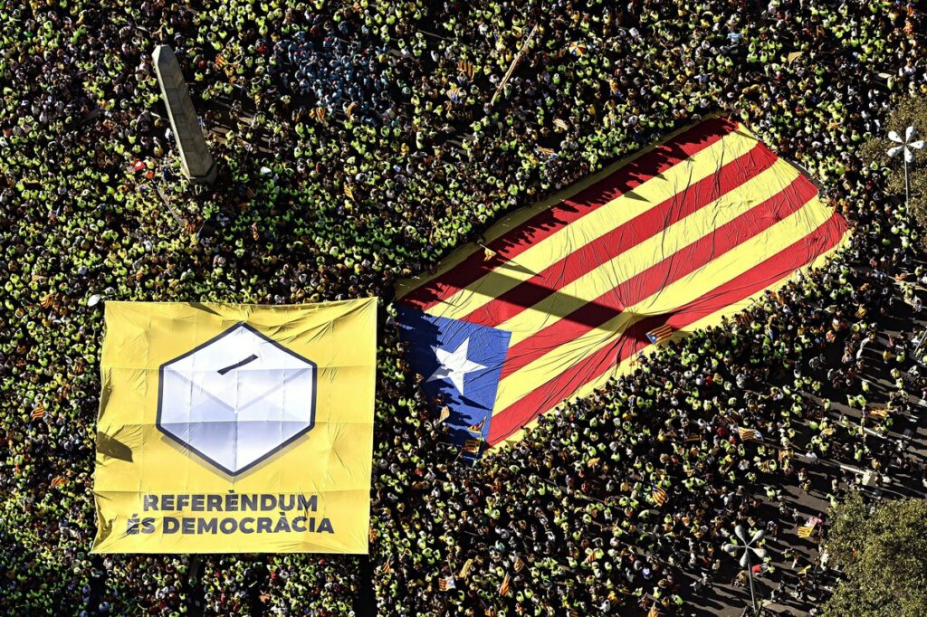 Καταλονία:  Η ανακήρυξη της ανεξαρτησίας ενδέχεται να γίνει τη Δευτέρα