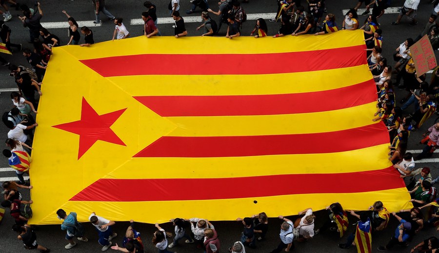 Πουιτζντεμόντ προς Μαδρίτη: Αν ενεργοποιήσετε το άρθρο 155 θα κηρύξουμε την Ανεξαρτησία