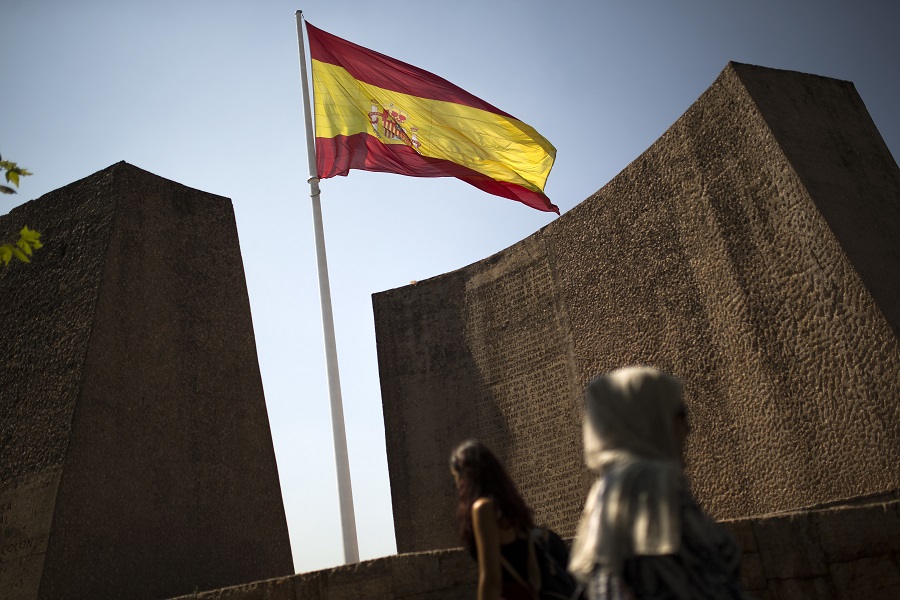 Μαδρίτη σε Καταλανούς: Διαλύστε το κοινοβούλιο!