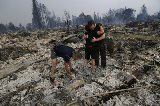 Καλιφόρνια: 10 νεκροί από τις καταστροφικές πυρκαγιές (Video & Photos)