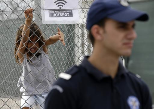 «Βλέπουμε μόνο συντετριμμένους ανθρώπους»: Κραυγή αγωνίας από τους ΓΧΣ για να τερματιστεί ο εγκλωβισμός προσφύγων στα νησιά