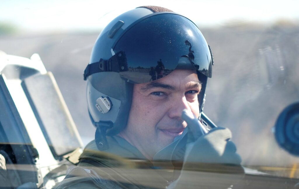 Η πτήση του Αλέξη Τσίπρα με F-16 (Video+Photo)