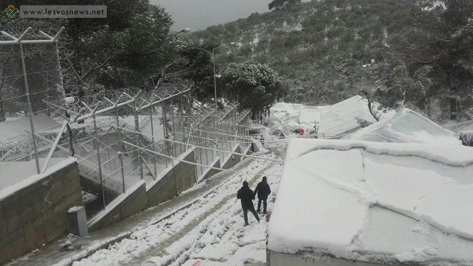 «Όχι άλλοι νεκροί πρόσφυγες από το κρύο»: Να ανοίξουν τα νησιά νησιά ζητούν 45 οργανώσεις