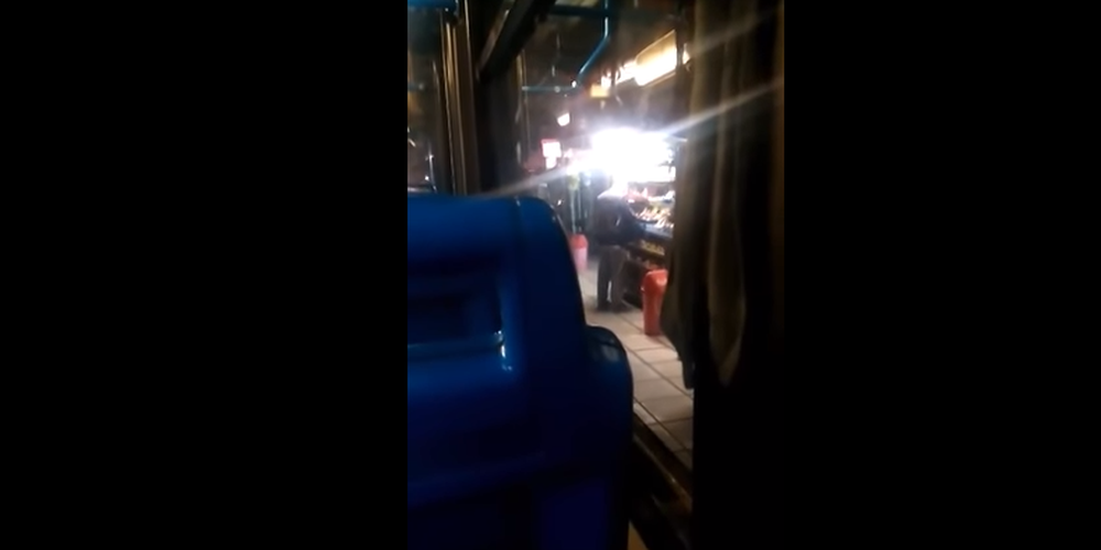 Θεσσαλονίκη: Θεριακλής οδηγός κάνει στάση …περίπτερο για να πάρει τσιγάρα (Video)