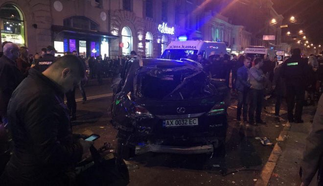 Αυτοκίνητο έπεσε πάνω σε πεζούς στο Χάρκοβο – Έξι νεκροί, έξι τραυματίες