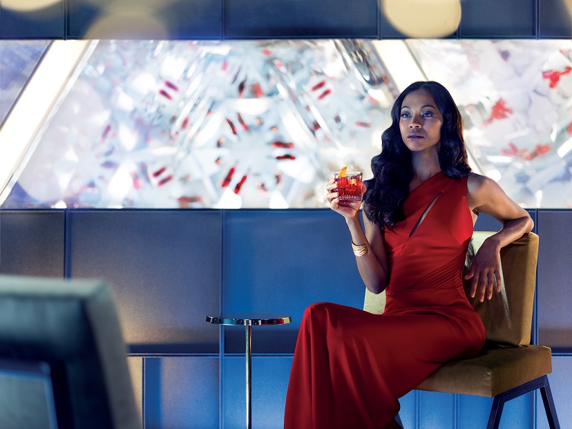 Campari Red Diaries – The legend of red hand: Η Zoe Saldana πρωταγωνίστρια της ταινίας μικρού μήκους του Stefano Solllima