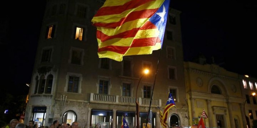Καταλονία: Συνεδριάζει το κοινοβούλιο – Πιέζει η ισπανική κυβέρνηση