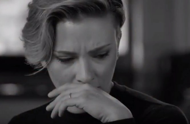 Τα δάκρυα της Σκάρλετ Γιόχανσον όταν μαθαίνει ότι θείος της πέθανε στα γκέτο της Βαρσοβίας (Video)