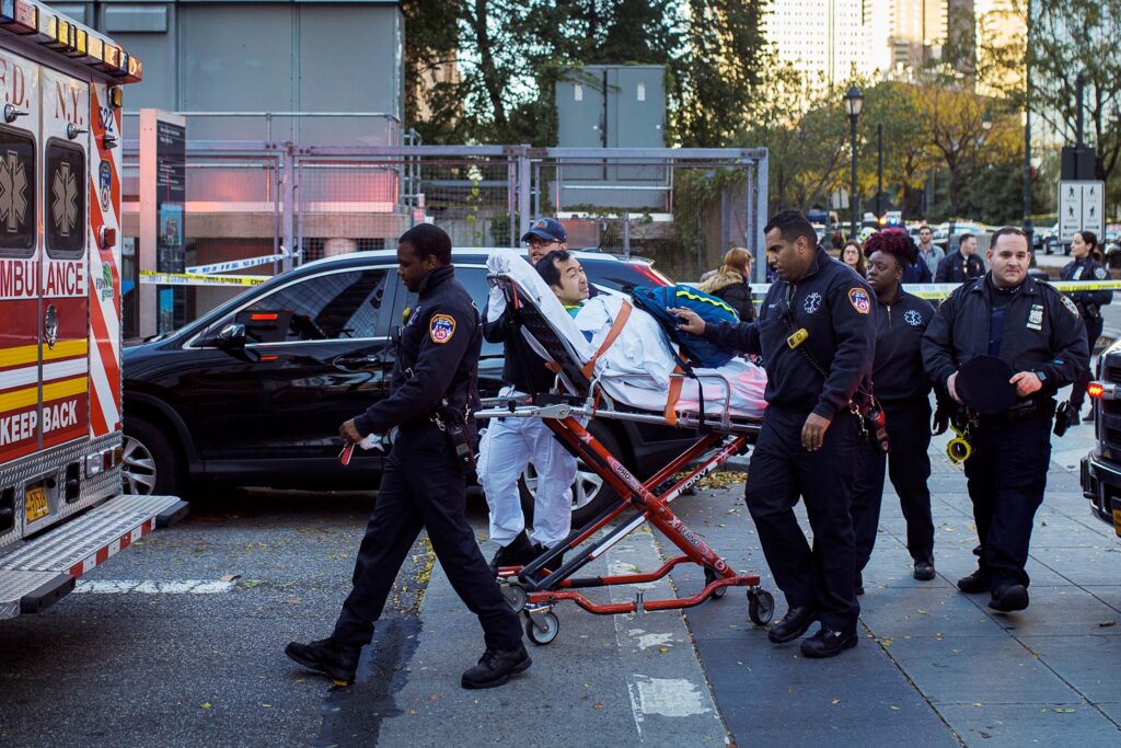 Τρομοκρατική επίθεση με 8 νεκρούς και 11 τραυματίες στη Νέα Υόρκη (Photos)