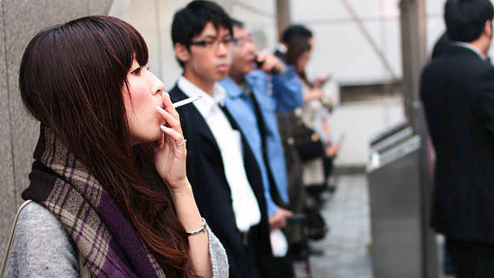 Ιαπωνία: Οι καπνιστές διάλειμμα – Οι μη καπνίζοντες επιπλέον άδεια 6 μέρες το χρόνο