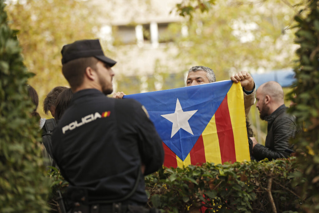 Καταλονία: Διαδήλωση κατά της προφυλάκισης των πρώην υπουργών