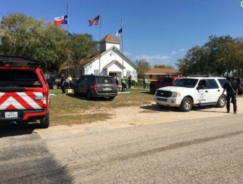 Toυλάχιστον 27 νεκροί από ένοπλο δράστη σε εκκλησία του Τέξας (Video)