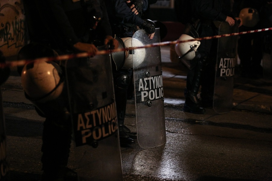 Τσίπρας: Καταδικάζουμε απερίφραστα την προβοκατόρικη επίθεση έξω από τα γραφεία του ΠΑΣΟΚ