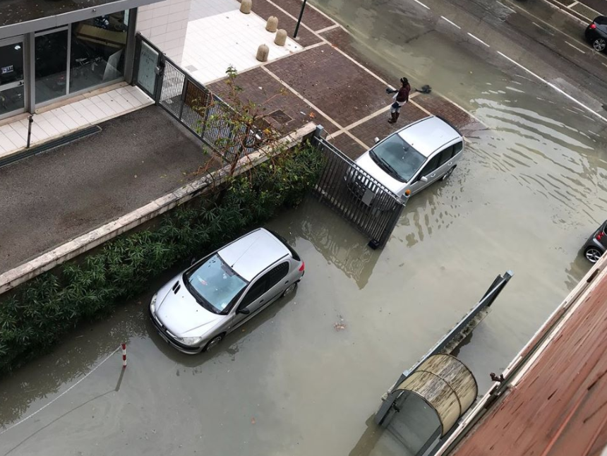 Η κακοκαιρία πλήττει την κεντρική Ιταλία