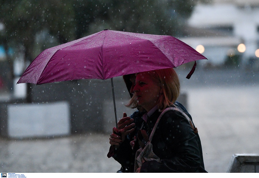 Τι προβλέπει η ΕΜΥ για την Πέμπτη – Που θα σημειωθούν βροχές και καταιγίδες