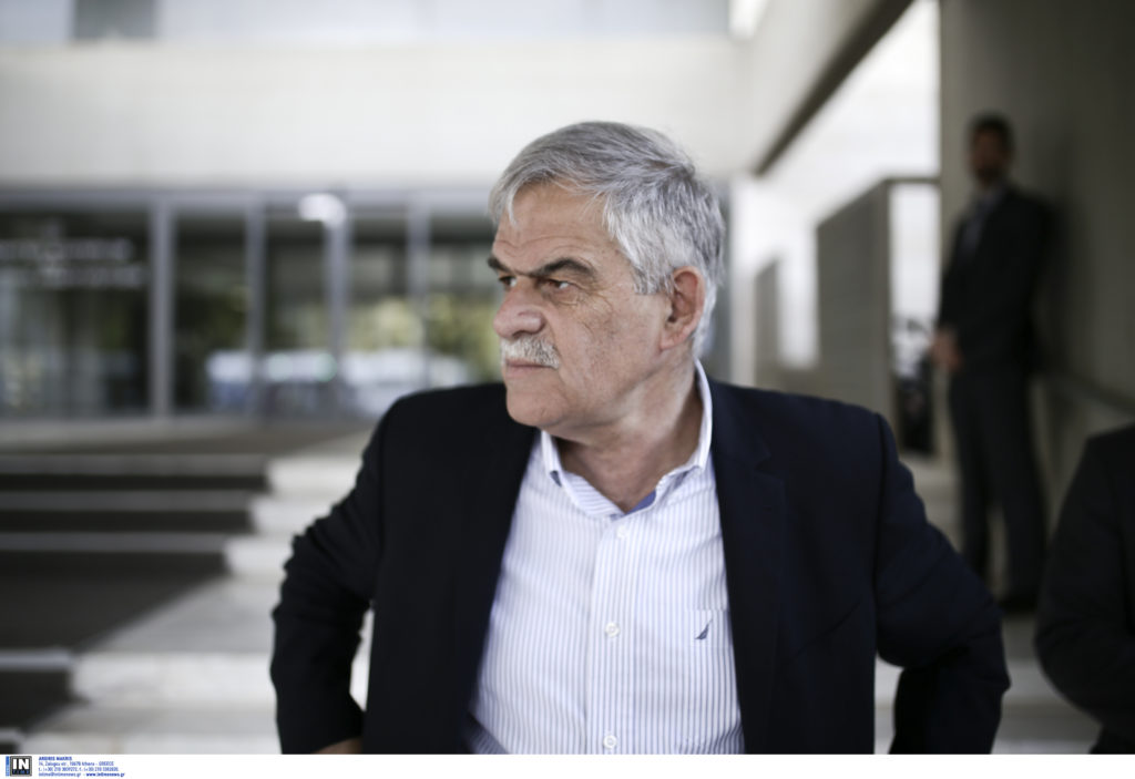 Κριτική βουλευτών του ΣΥΡΙΖΑ σε Τόσκα για συλλήψεις και κράτηση μεταναστών