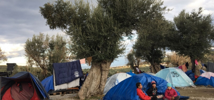 Εκατοντάδες οικογένειες προσφύγων στο χείλος ανθρωπιστικής κρίσης στα ελληνικά νησιά