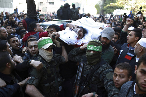 «Πόλεμος» σε Δ. Όχθη και Γάζα: 4 νεκροί. 230 τραυματίες Παλαιστίνιοι (Videos)
