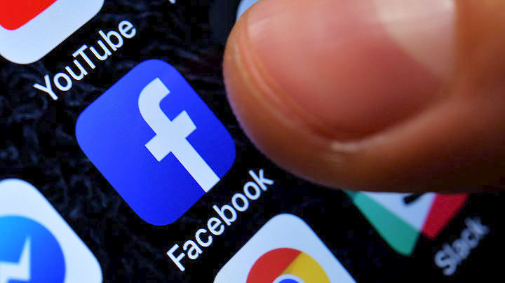 Τι αλλάζει στο Facebook στη Γαλλία: Άνοιγμα λογαριασμού μόνο με συγκατάθεση γονέων