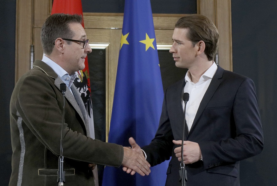 Αυστρία: Συμφωνία Κουρτς με τους ακροδεξιούς για τον σχηματισμό κυβέρνησης
