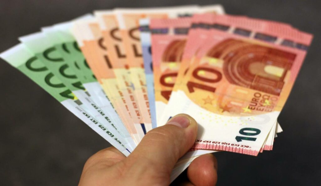Τέσσερις τυχεροί κέρδισαν 3.000 ευρώ στην λοταρία του ΥΠΟΙΚ – Πάνω από 11.000 συνολικά οι κερδισμένοι