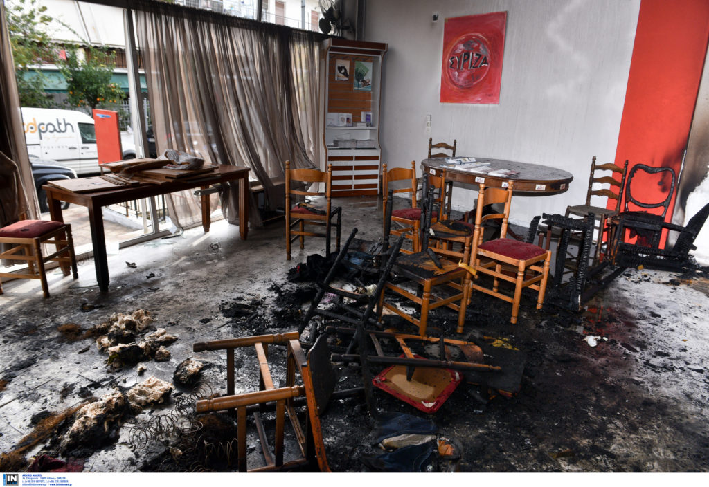 Έκρηξη με γκαζάκια στα γραφεία του ΣΥΡΙΖΑ στο Ίλιον (Photos)