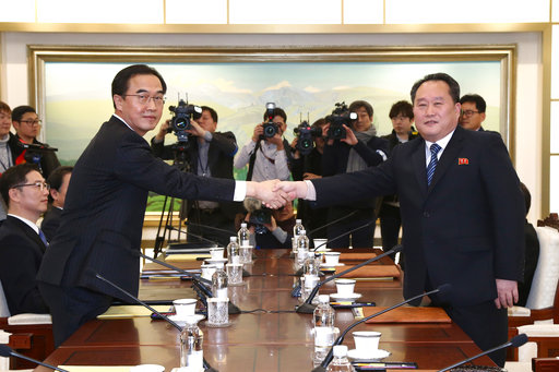 Συνομιλίες Βόρειας και Νότιας Κορέας μετά από σιγή δύο ετών – Συμμετοχή στους χειμερινούς Ολυμπιακούς