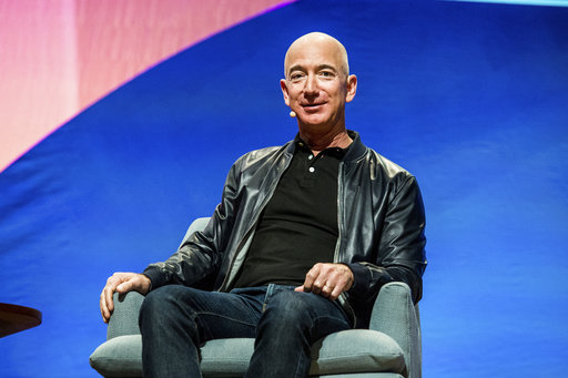 Το «αφεντικό» της Amazon έχει περιουσία 105,1 δισ. δολαρίων