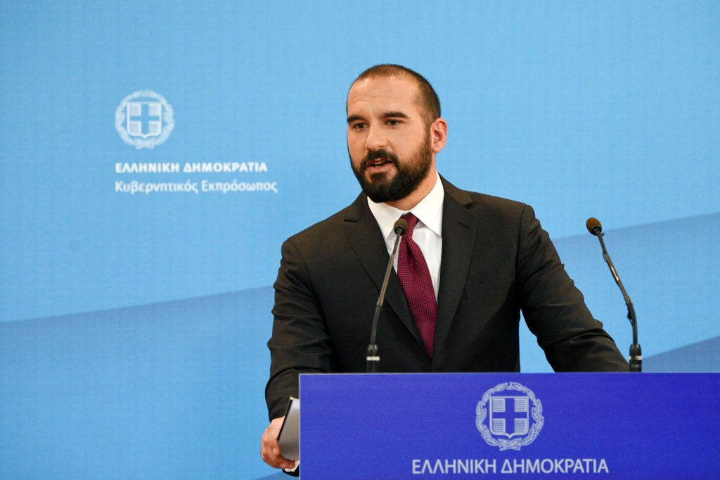 Τζανακόπουλος: Μητσοτάκης και Σπυράκη έχουν πνιγεί στις αντιφάσεις για το Σκοπιανό