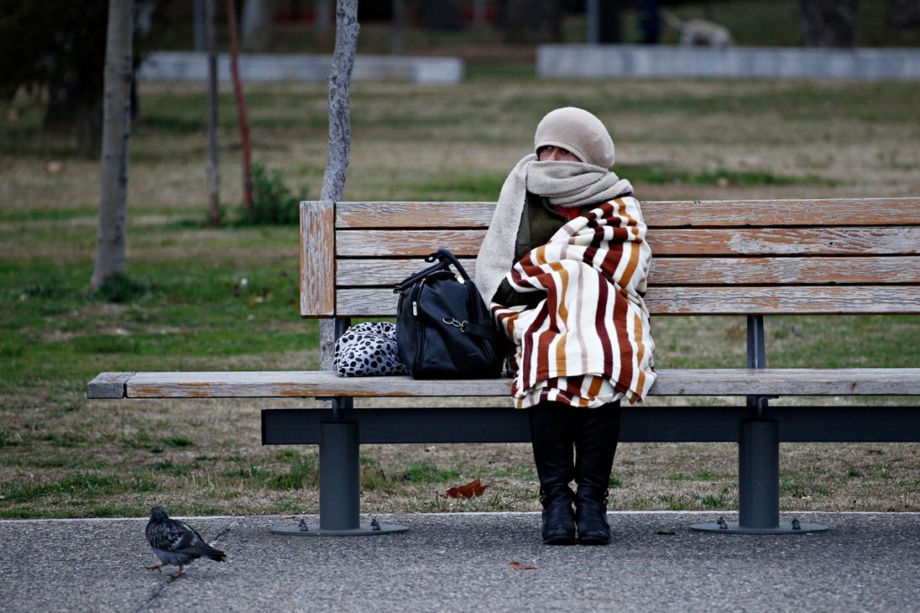 Καιρός: Παγωνιά και ασθενείς βροχές