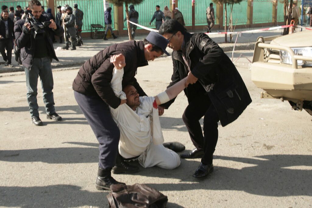 Αφγανιστάν: 95 νεκροί και 160 τραυματίες από έκρηξη σε συνοικία με πρεσβείες