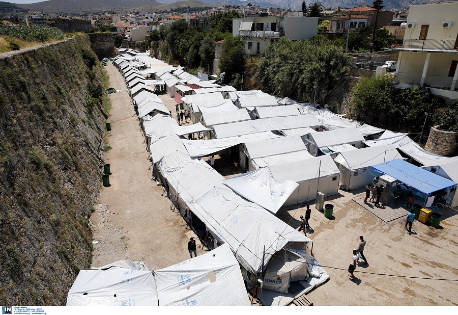 De Morgen: Δυσβάσταχτο το βάρος που έχει επωμιστεί η Ελλάδα στο προσφυγικό