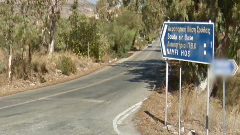 Κρήτη: Οδηγός εισέβαλε στην 115 πτέρυγα Μάχης στη Σούδα – Έσπασε την πύλη
