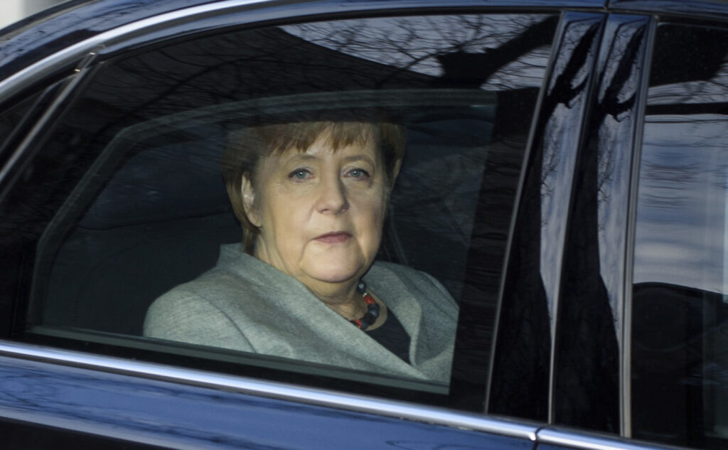 Γερμανία: «Στα κάγκελα» οι Χριστιανοδημοκράτες, δυσαρεστημένοι από τη συμφωνία της Μέρκελ με το SPD