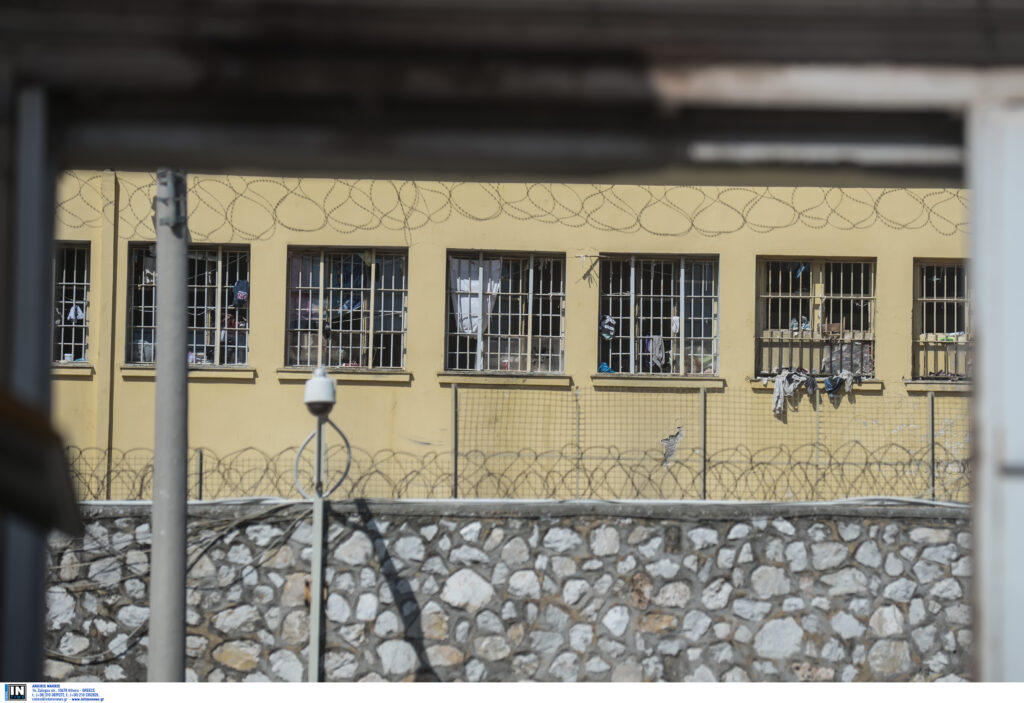 Απαγχονίστηκε στο κελί του 54χρονος αλλοδαπός που επρόκειτο να απελαθεί