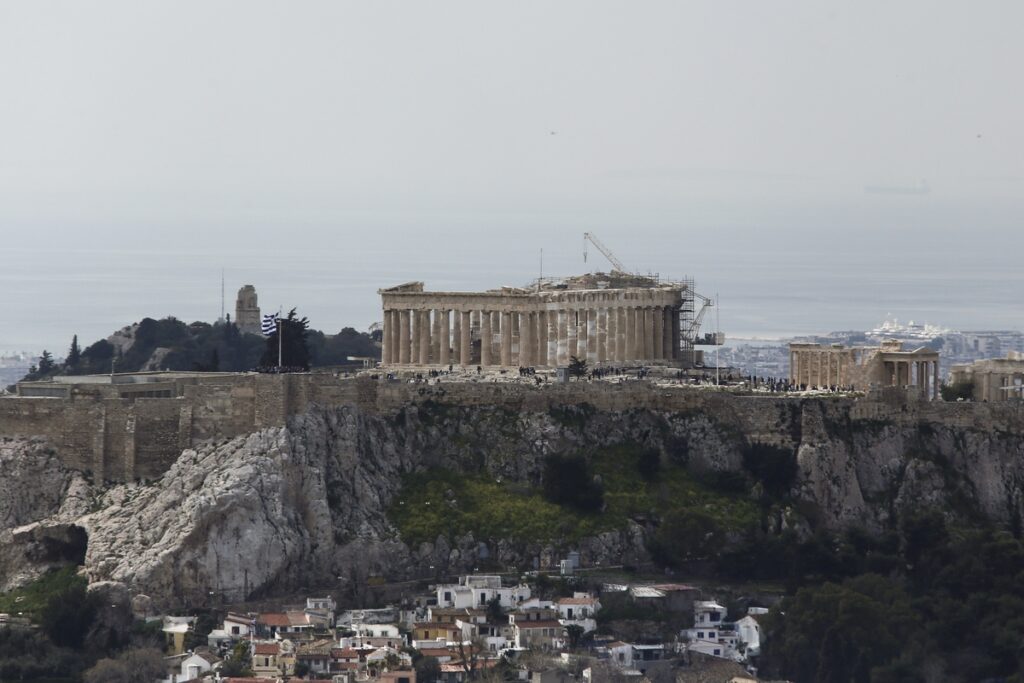 «Οι Έλληνες παλεύουν και νικούν την κρίση»  – Τι γράφει ο γερμανικός τύπος
