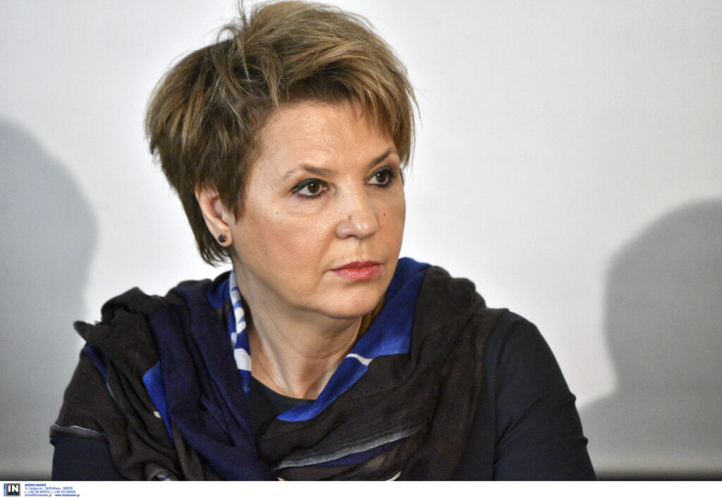 Δωρεάν μετακίνηση των ένστολων με τα ΜΜΜ, ανακοίνωσε η Όλγα Γεροβασίλη