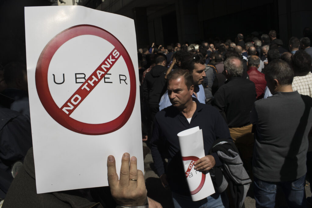 Ξεσηκωμός κατά της Uber και στην Κωνσταντινούπολη