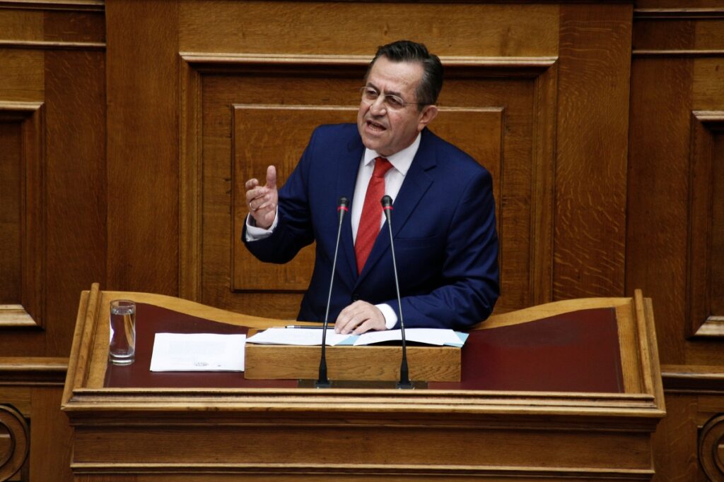 Νικολόπουλος για τη στάση της ΝΔ στην εξεταστική της Υγείας για το θέμα Στουρνάρα: «Θέλει η.. να κρυφτεί και η χαρά δεν την αφήνει!»
