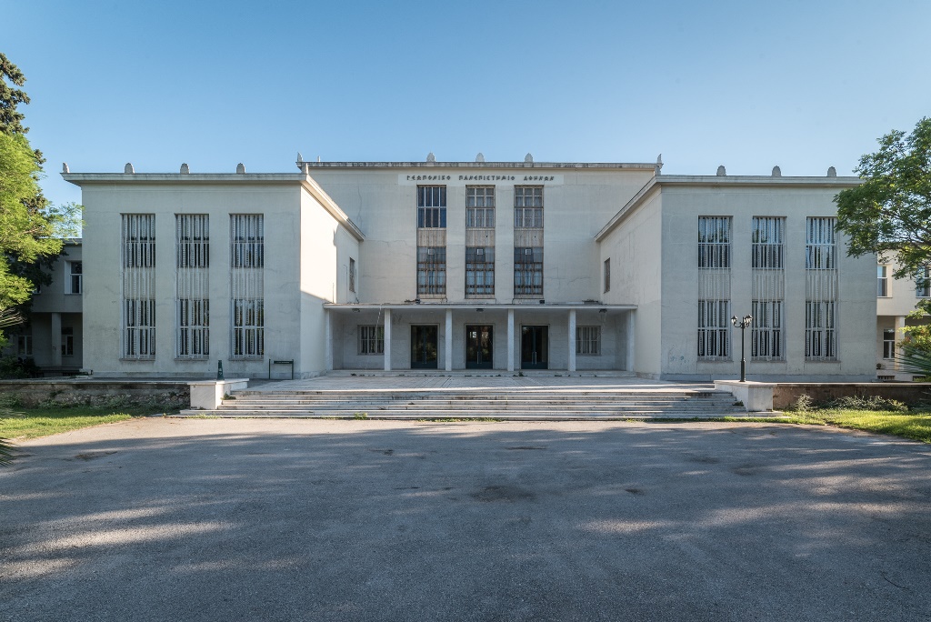 Εικαστικά εκτός στέγης ΓΕΩμετρίες