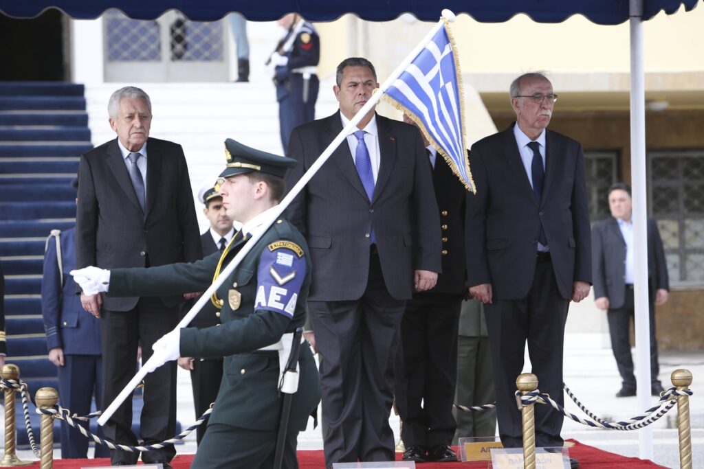 Καμμένος:  Αφιέρωσε στους δύο κρατούμενους στρατιωτικούς την φετινή 25η Μαρτίου