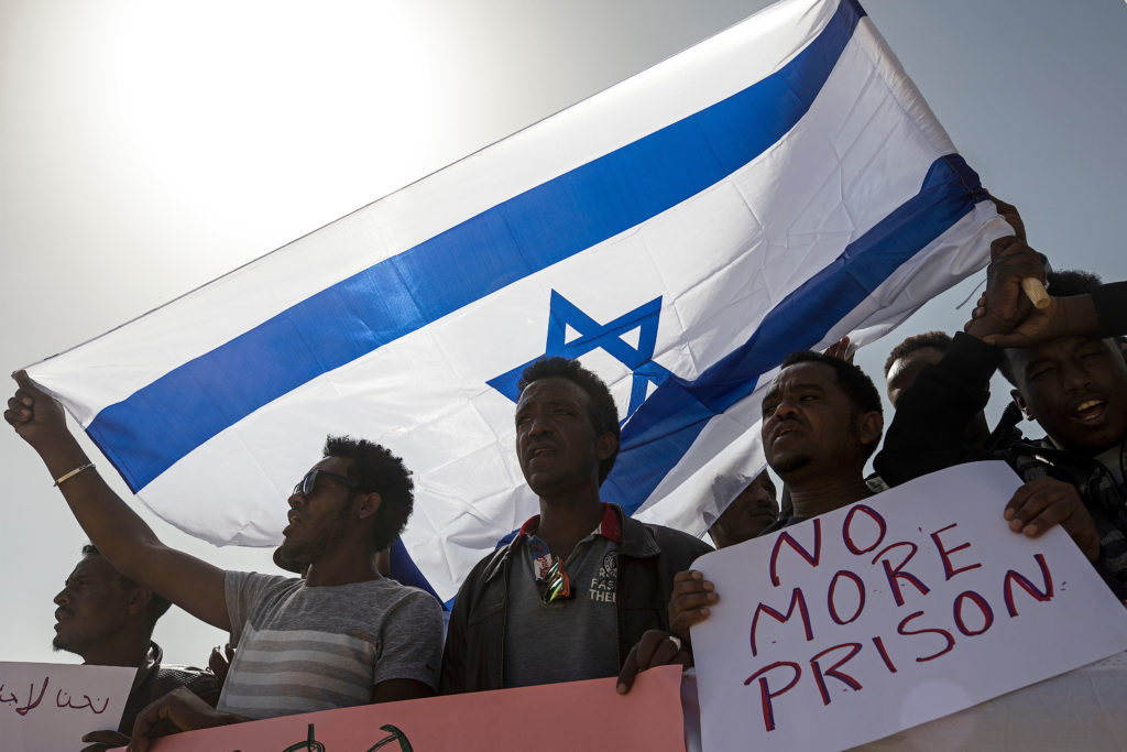 Το Ισραήλ «στέλνει» αντί απέλασης 16.000 Αφρικανούς μετανάστες σε δυτικές χώρες