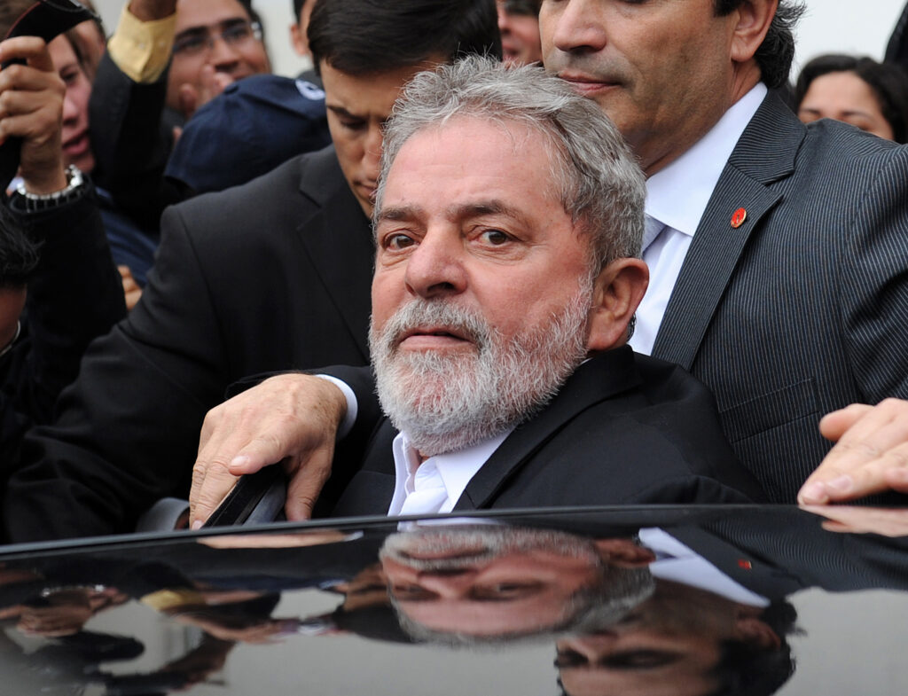 Δεν παραδίδεται ο πρώην πρόεδρος της Βραζιλίας