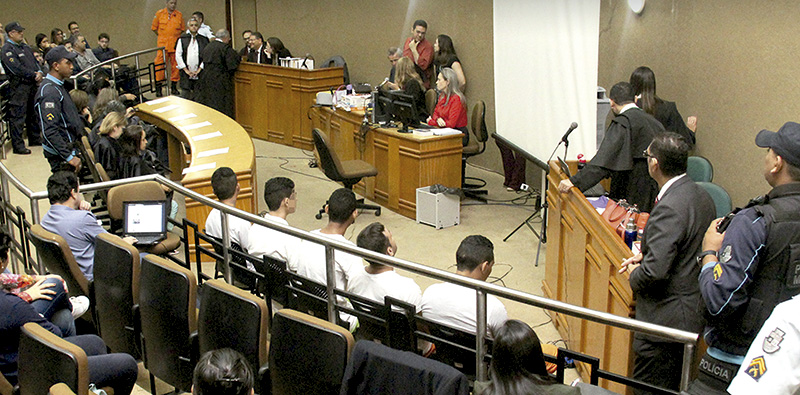 Πέντε άνδρες καταδικάστηκαν για τη βίαιη δολοφονία τρανς γυναίκας στη Βραζιλία (Photos + Video)